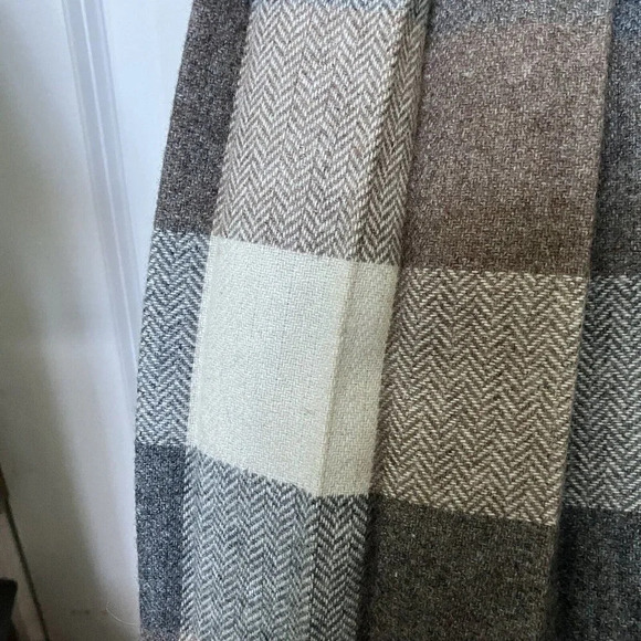 Vintage Paris  Star Gray Neutral Plaid Pleated Kilt Midi Skirt 26" - Picture 3 of 8